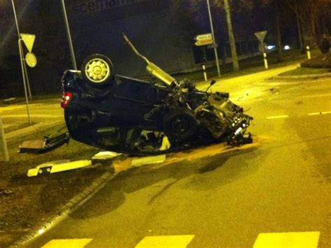 Auto Nach Unfall Auf Dach Gelandet Polizeinews Ch