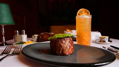 The Steakhouse Issue: Gallagher’s Steakhouse - Vegas Prime Magazine