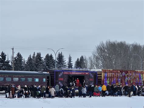 Holiday Train spreads holiday cheer in Central Alberta, returning to