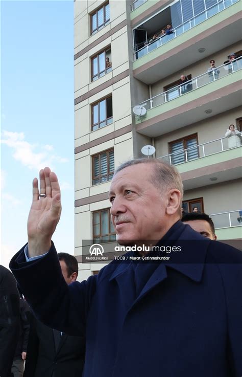 Cumhurbaşkanı Erdoğan Kahramanmaraş ta depremzede aileyle bir araya