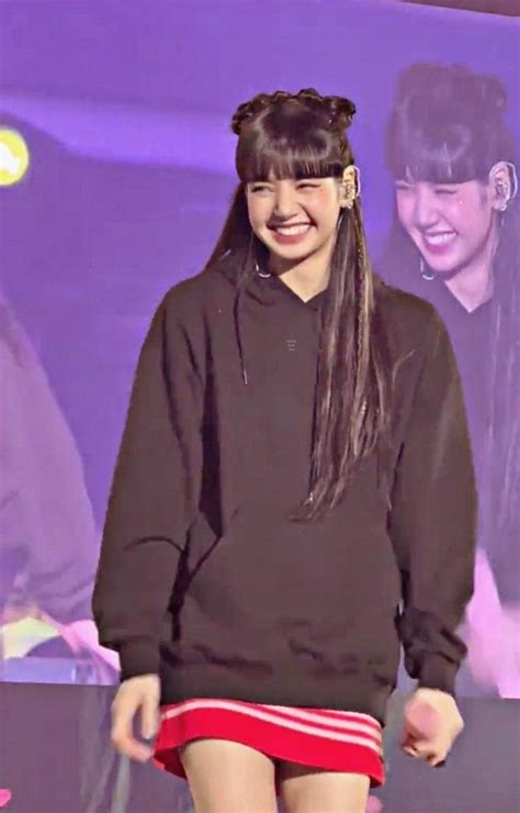 Pin On Blackpink Blackpink Fashion Blackpink Lisa Pink Tour