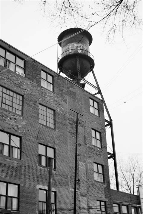 Montréal Hochelaga Maisonneuve La Tour Deau Tower Leaning Tower