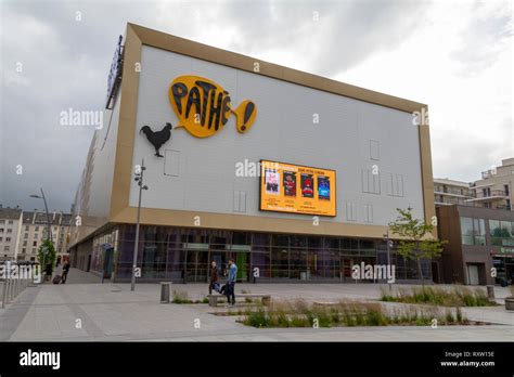 Pathe hi-res stock photography and images - Alamy