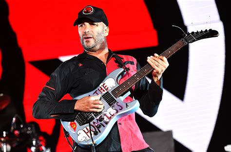 Rage Against the Machine’s Tom Morello Tackled by Security at Band’s ...