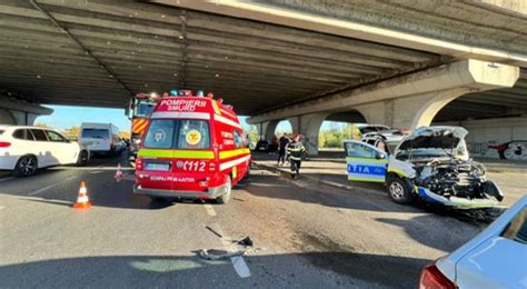 Mașină de Poliție implicată într un accident rutier în București FOTO