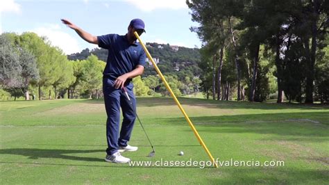 El movimiento de rotación en el swing Consejos de Golf en Español YouTube