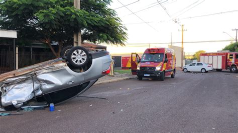 Colisão seguida de capotamento é registrada no Pioneiros Catarinenses