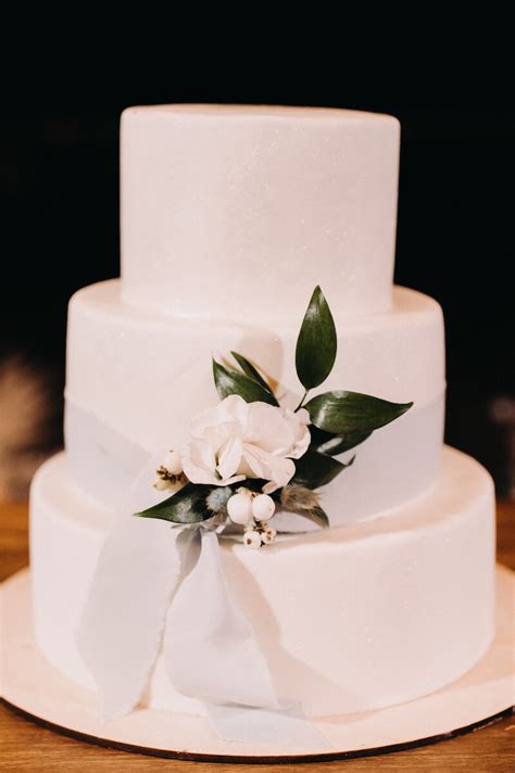 Inspirationen F R Eine Elegante Hochzeitsdeko In Wei Hochzeitskiste