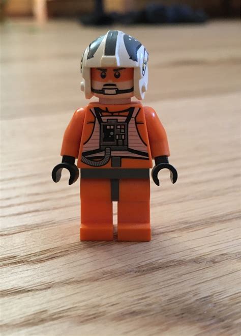 Figurka LEGO Star Wars Pilot Rebeliant Warszawa Licytacja Na