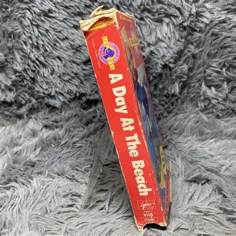 Barney & Backyard Gang - A Day at the Beach | Grelly USA