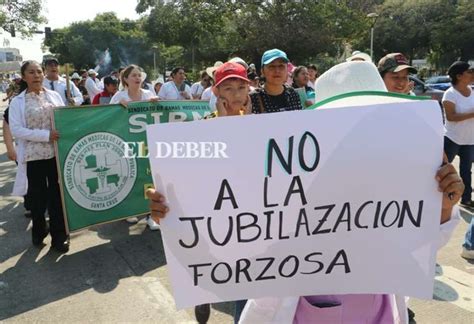 M Dicos Vuelven A Las Calles En Rechazo A La Jubilaci N Forzosa El Deber