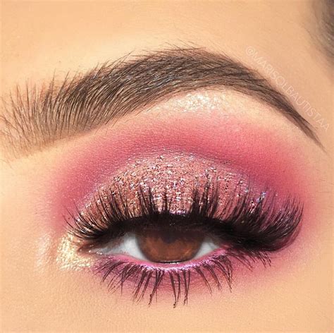 Gorgeous Pink Cut Crease Smokey Eye Huda Beauty New Nude Palette