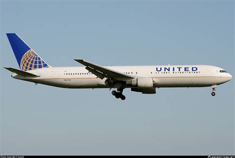 N Ua United Airlines Boeing Er Photo By Koschi Id