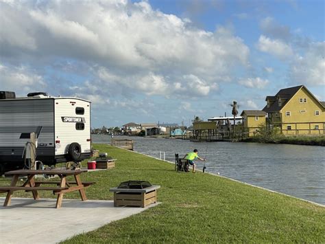 Relaxing Rv Experience In Texas Waterside Rv Resort