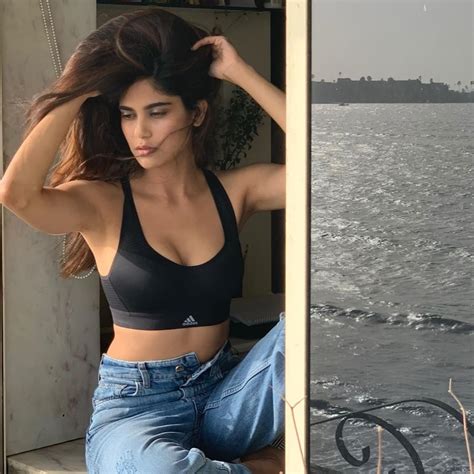 Aditi Pohankar Hot Latest Hd Images