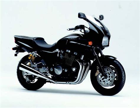 ヤマハ Xjr1200r 1996 年 3月 日本バイク100年史アルバムの続きを見る Webオートバイ