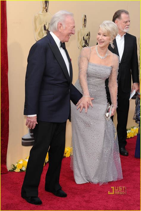 Photo: helen mirren 2010 oscars red carpet 06 | Photo 2432980 | Just ...