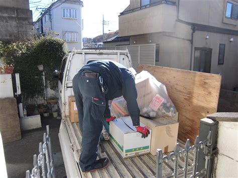 【施工事例 不用品片付け】グルニエ内の片付け 神奈川県相模原市 上溝の不用品回収、遺品整理 便利屋 アシストワン