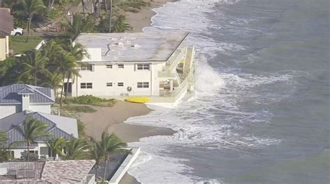 L Uragano Nicole Sferza La Florida Morti Danni E Blackout Foto