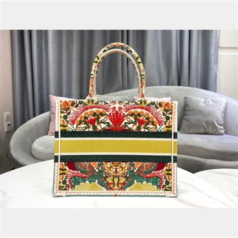 Replicas Christian Dior Luxury Dior Oblique Embroidery Replica