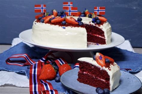 Saftig 17 mai kake med bringebær ostekrem Med hjerte for mat