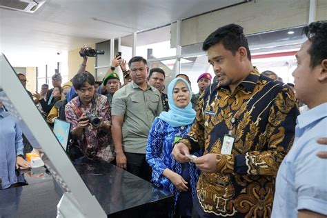 GALERI FOTO Wali Kota Medan Bobby Nasution Meluncurkan Mal Pelayanan