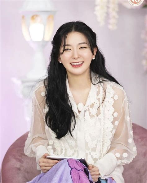 Pin Oleh Ellie Di Red Velvet Selebritas