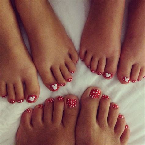 Minnie Mouse Toes Disney Disney Nails Disney Toe Nails Mickey Nails