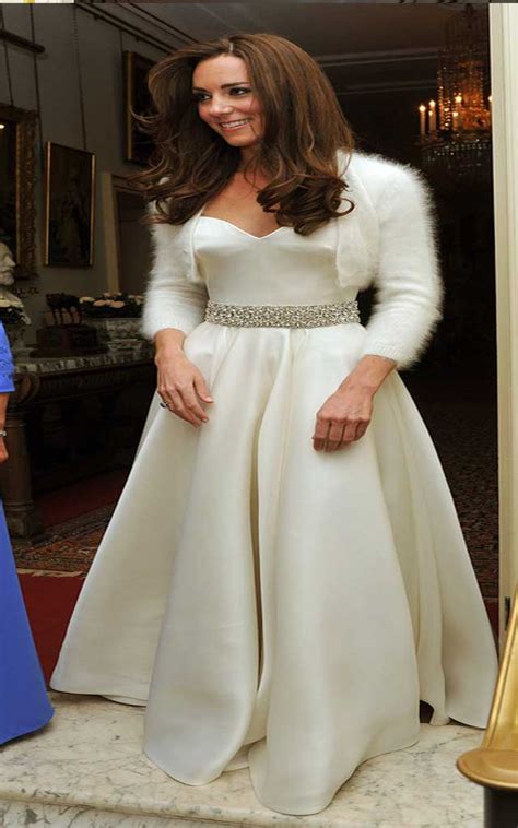 fashionjewellery: Kate Middleton Wedding Dress