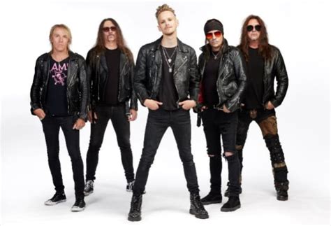 Le Nouveau Chanteur De Skid Row Erik GrÖnwall A Apporté Une Nouvelle