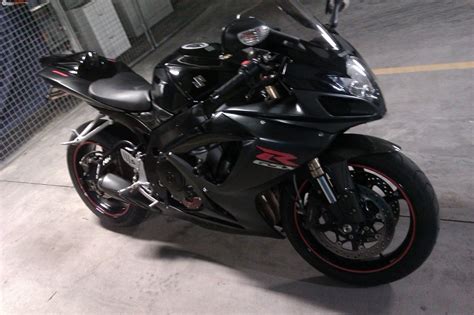 SUZUKI GSX-R600 - Review and photos