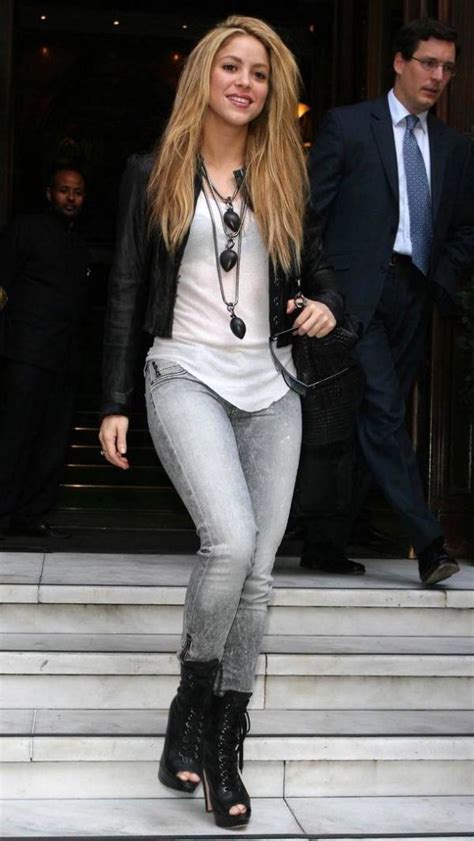 Shakira Celebrity Style