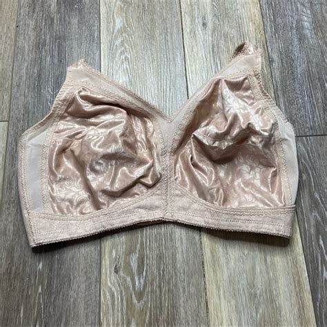 Playtex Intimates And Sleepwear Playtex 8 Hour Nude High Lift Bra