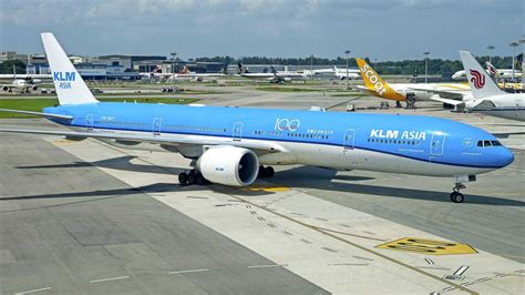 KLM Reizigers Dagen Vast In Singapore Door Kapot Vliegtuig Financieel