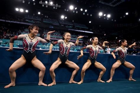 「何回も見たくなる中毒性よ」日本体操女子が披露した“変てこポーズ”への反響がさらに拡大！「昔なつかいインベーダー？」「大腿筋が美しい」【パリ