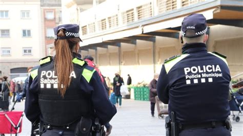 La Policía de Sabadell incorpora cámaras personales en los uniformes de