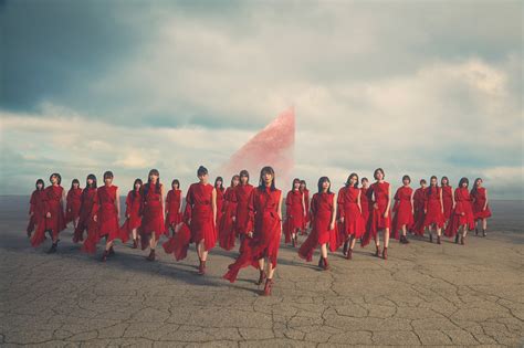 櫻坂46、3rdシングル収録の渡邉理佐センター曲『無言の宇宙』music Video公開！ ニュース アイドル・ガールズポップ＆ロック