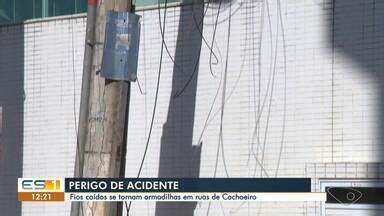 ESTV 1ª Edição Regional Moradores reclamam de acúmulo de fios em ruas