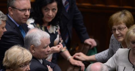 Jarosław Kaczyński po wystąpieniu premiera Ogromna skala patologii