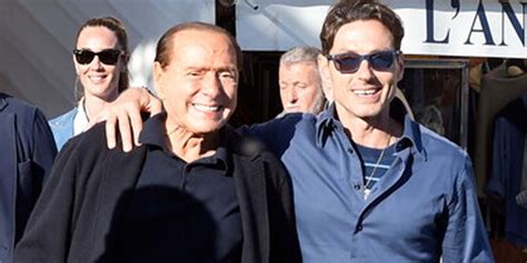 Pier Silvio Berlusconi E La Lettera Daddio A Papà Silvio Foto E Video