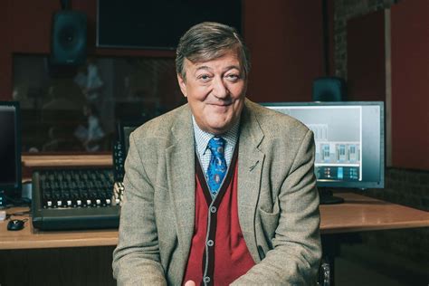 Stephen Fry to present new dinosaur documentary series | Radio NewsHub