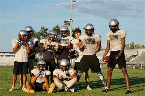 Photos of Mariner high school football practice