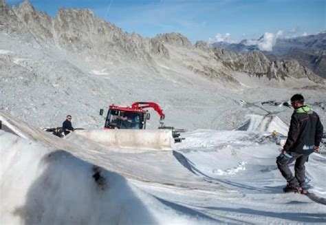 Rimossi I Teli Geotessili Al Ghiacciaio Presena Campane Di Pinzolo It