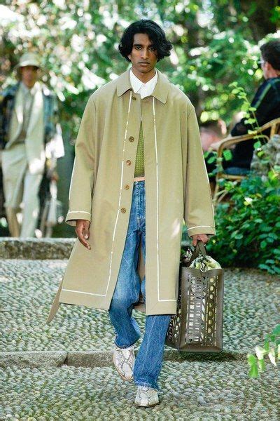 Fendi Spring 2020 Menswear Collection Vogue Menswear Fashion Mens