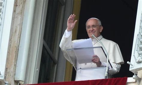 Papa Francesco All Angelus Solamente In Cristo Possibile Trovare La