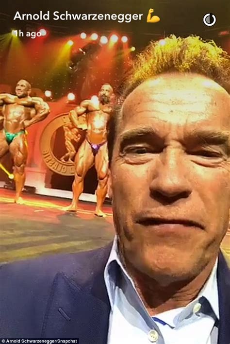 Arnold Schwarzenegger Hits Bodybuilding Competion Daily Mail Online