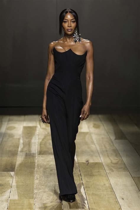 Naomi Campbell Opened Alexander Mcqueen Go Fug Yourself Go Fug Yourself