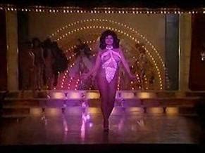 EL BURLESQUE NUDE SCENES AZNude