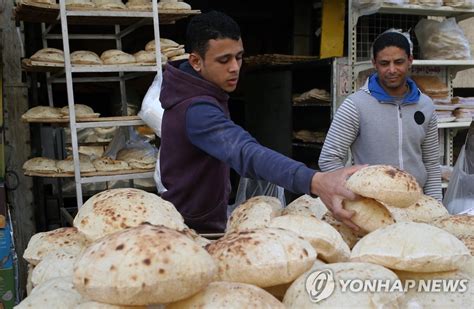 우크라 침공 밀·콩·옥수수 이어 쌀값까지 급등 연합뉴스