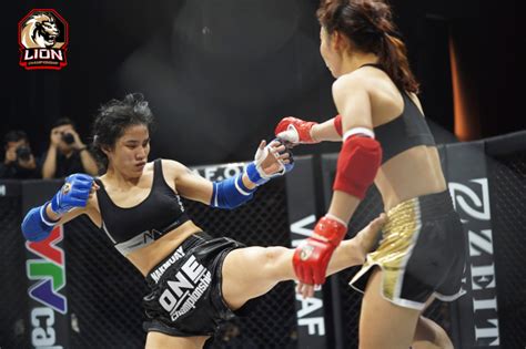 Hai hot girl MMA Việt Nam đại chiến khán giả xem mà đau lòng MOLI Star